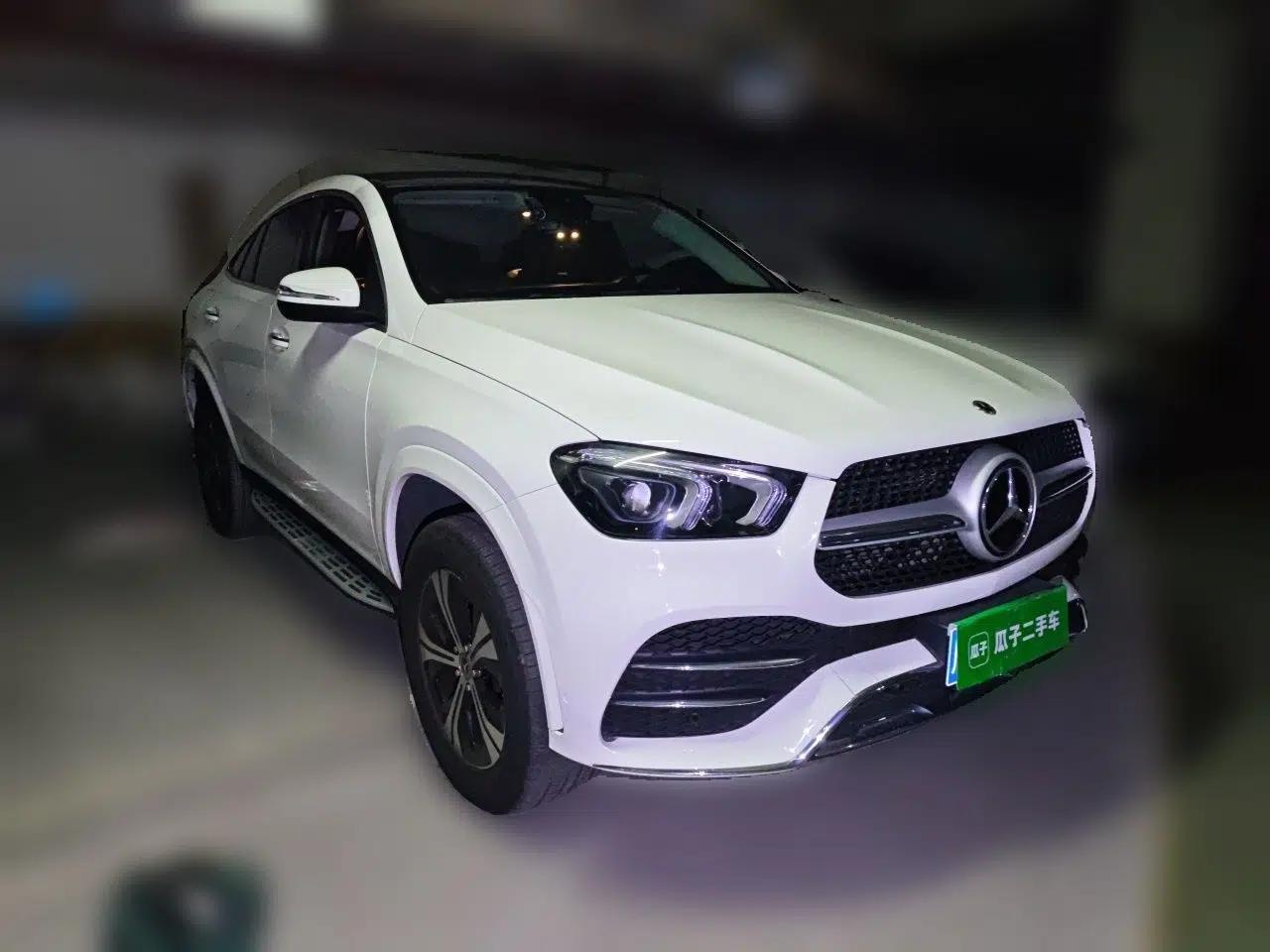 Mercedes-Benz GLE Coupe 2020 GLE 350 4MATIC Coupe SUV Fashion Model — миниатюра 3