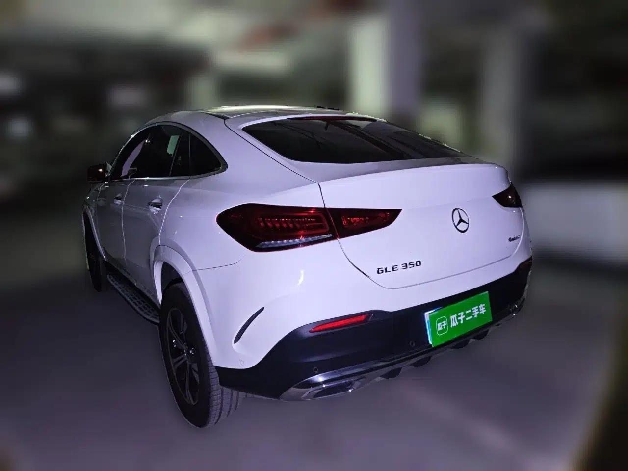Mercedes-Benz GLE Coupe 2020 GLE 350 4MATIC Coupe SUV Fashion Model — миниатюра 4