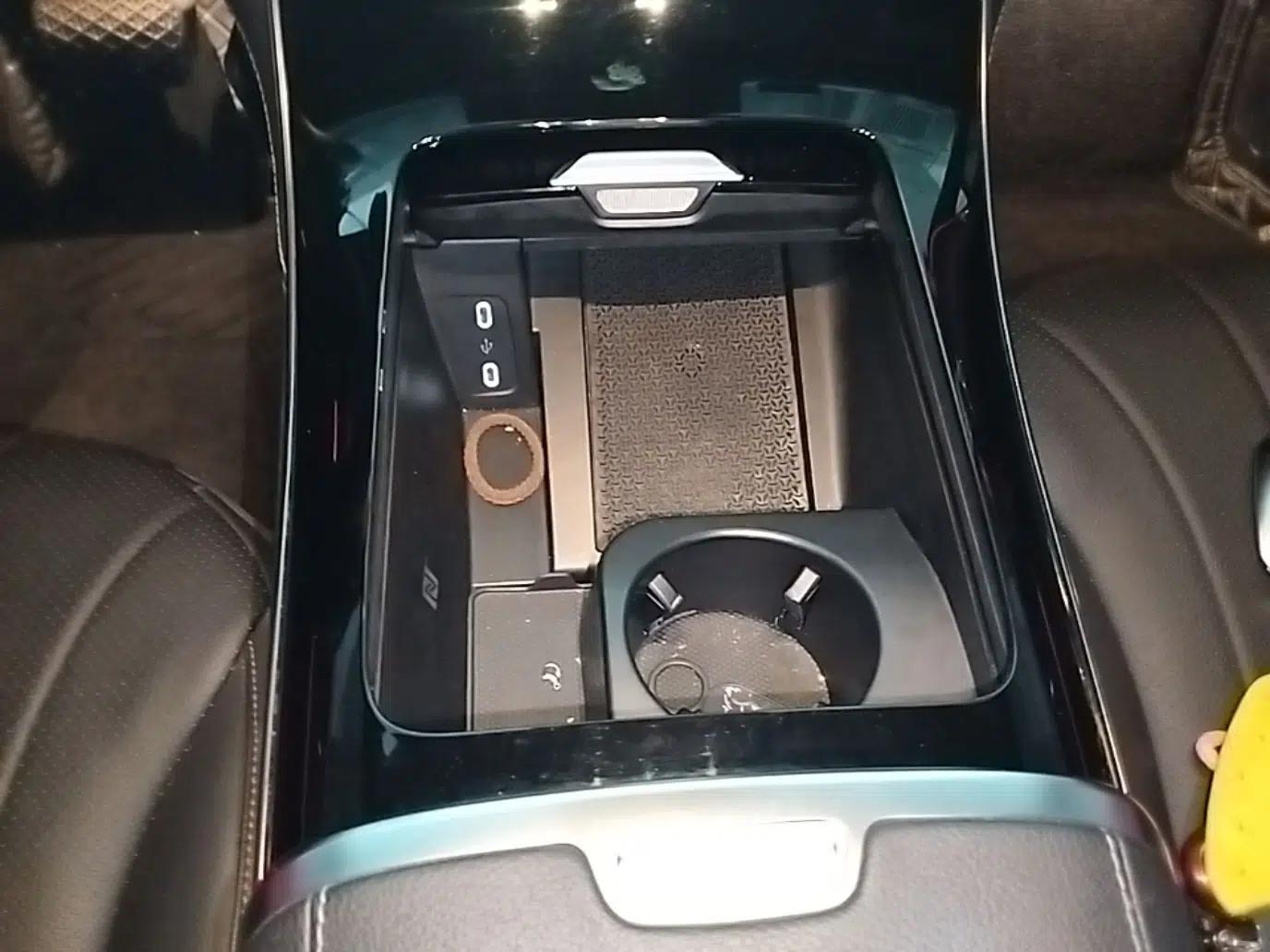 Mercedes-Benz EQE 2022 350 Luxury Edition — миниатюра 17