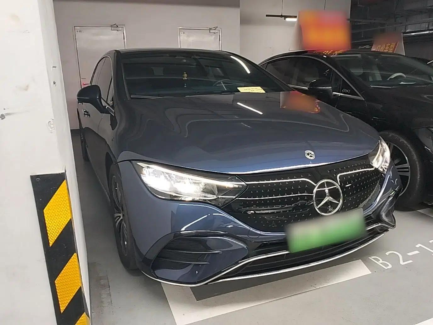 Mercedes-Benz EQE 2022 350 Luxury Edition — миниатюра 3