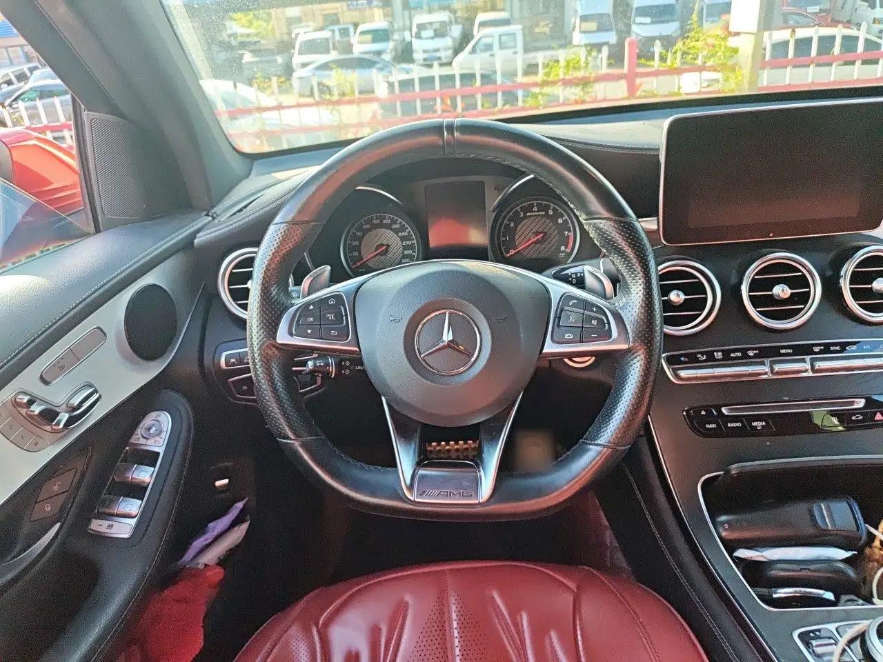 Mercedes-Benz GLC AMG 2018 AMG GLC 63 4MATIC+ — миниатюра 11