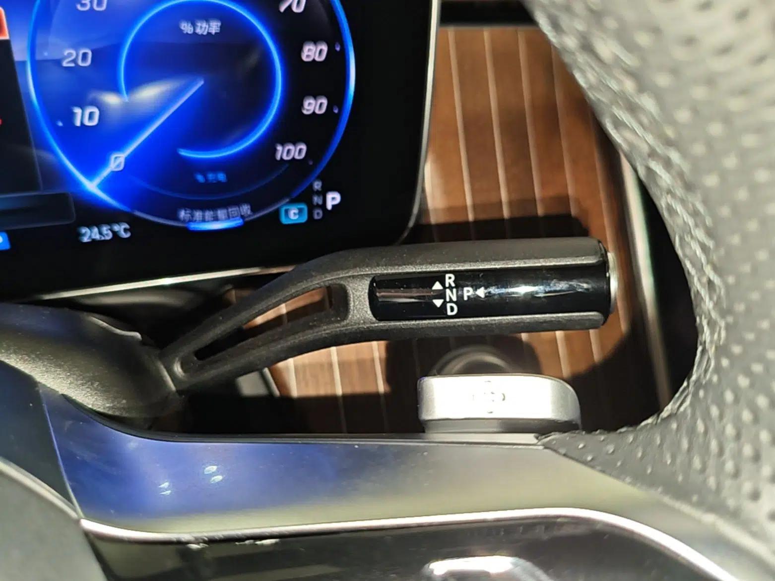 Mercedes-Benz EQE SUV 2024 500 4MATIC Luxury Edition — миниатюра 17