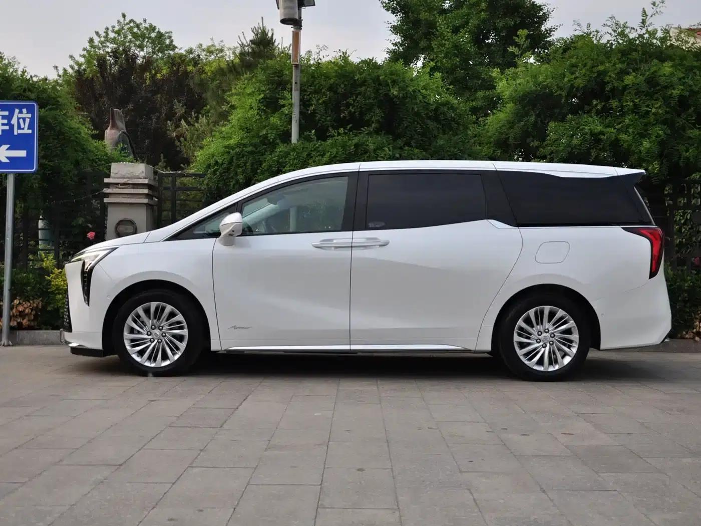 Century 2023 2.0T Six-Seat Luxury Edition — миниатюра 3