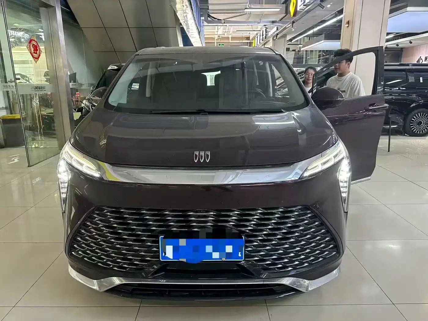 Century 2023 2.0T Six-Seat Luxury Edition — миниатюра 1