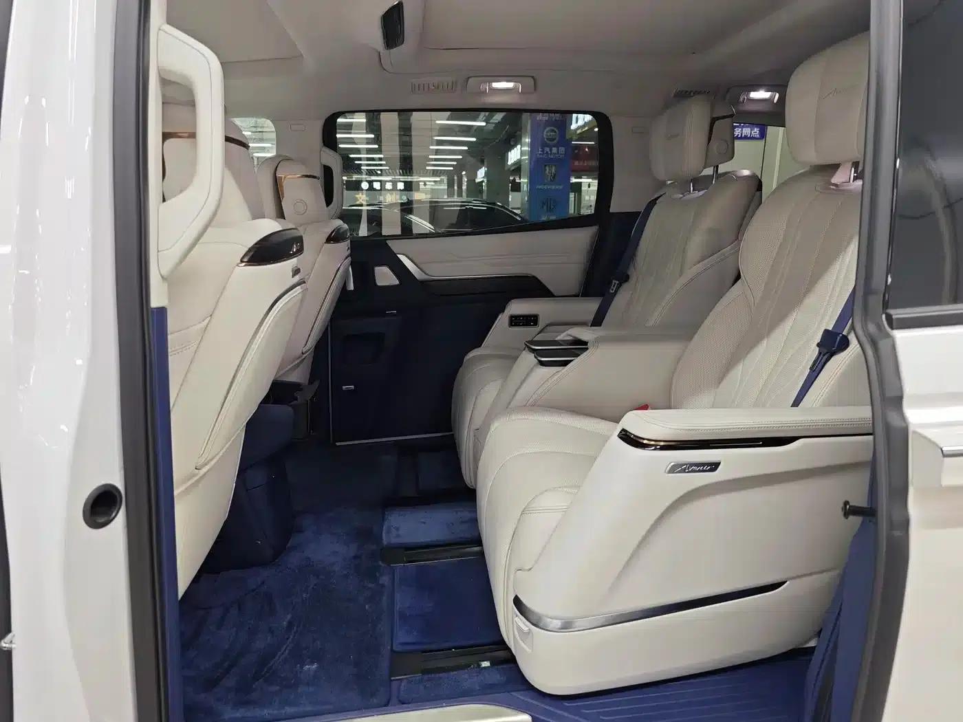 Century 2023 2.0T Six-Seat Luxury Edition — миниатюра 6