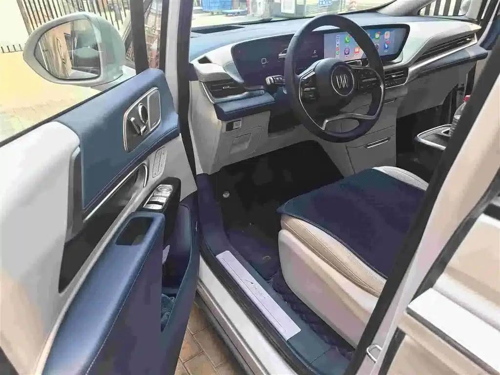 Century 2023 2.0T Six-Seat Luxury Edition — миниатюра 3