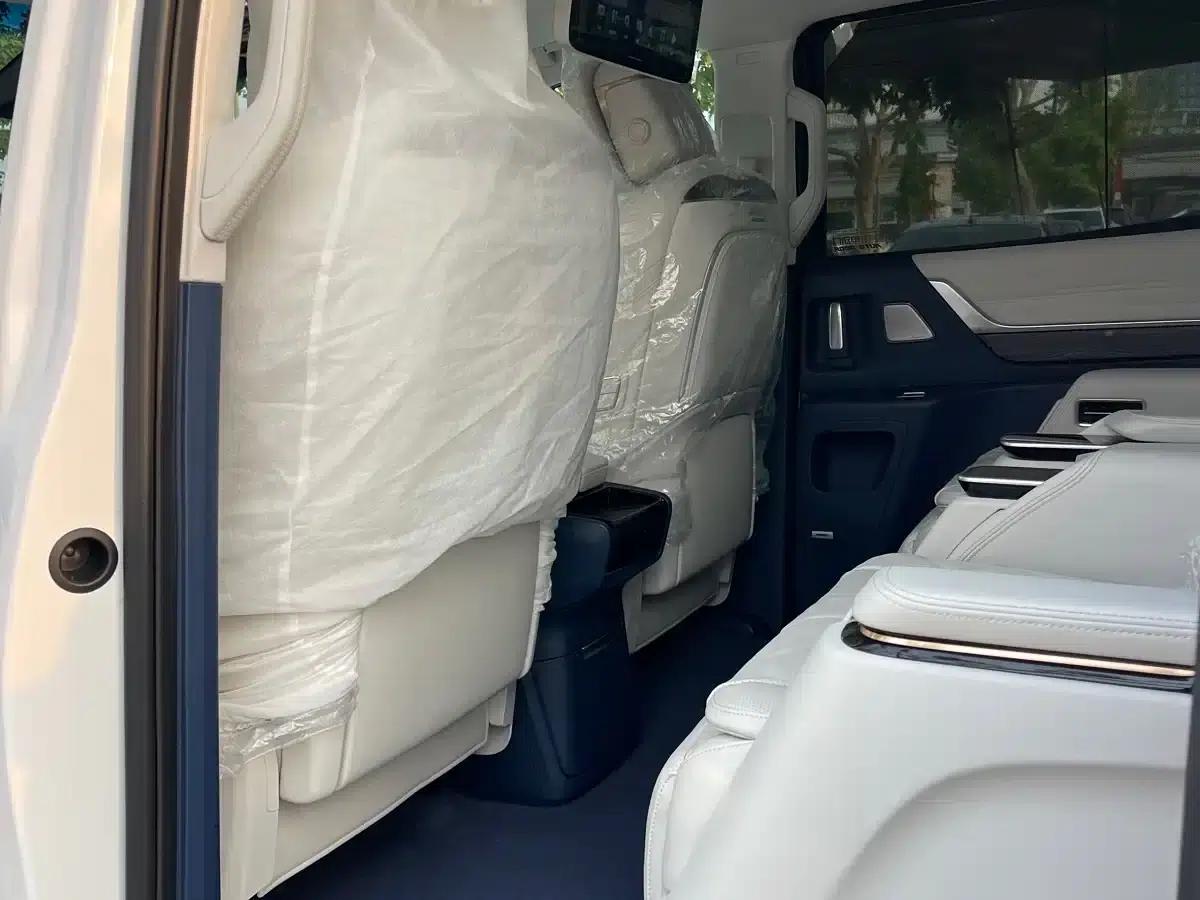 Century 2025 2.0T 7-Seat Luxury Edition — миниатюра 13