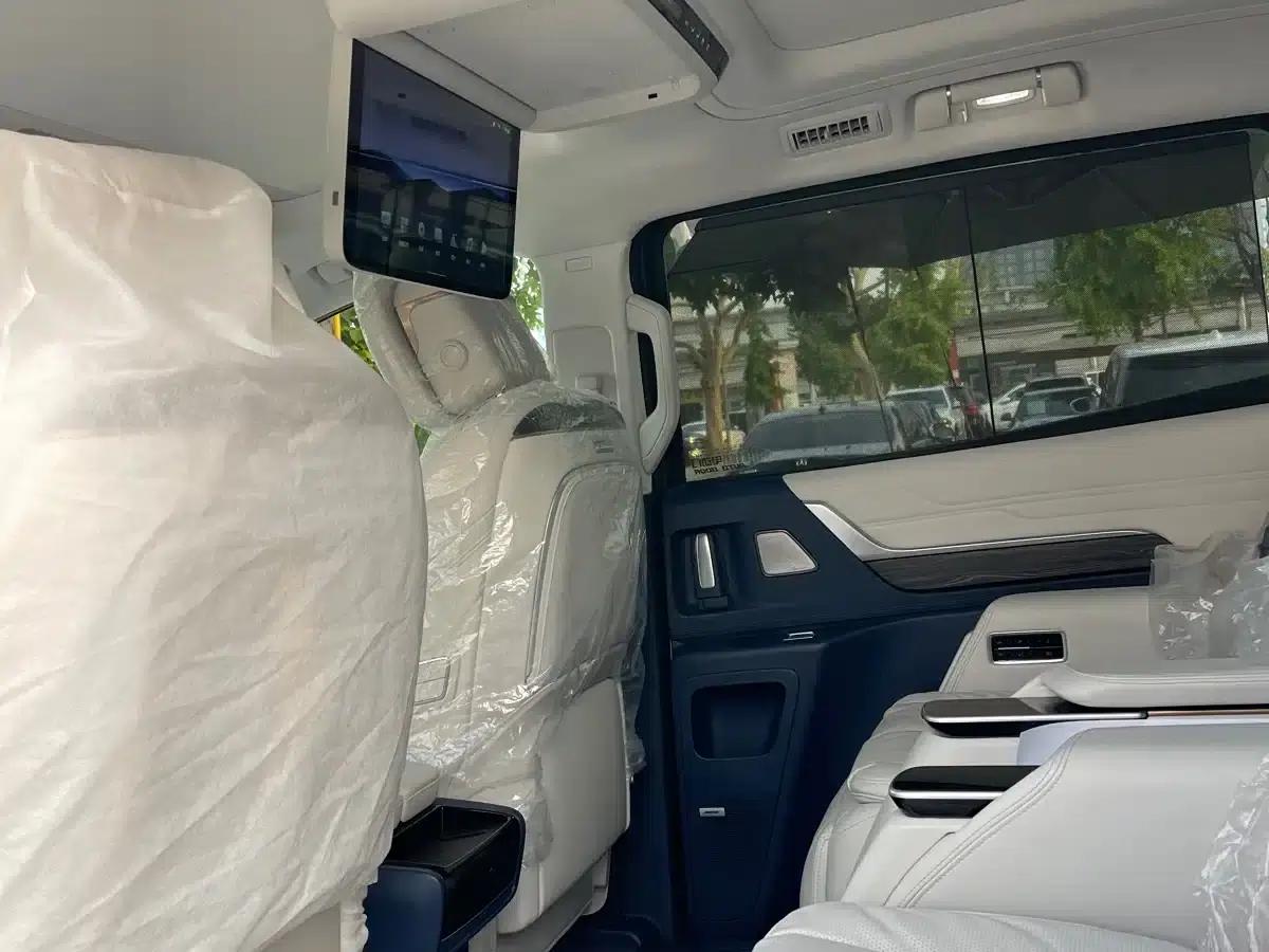 Century 2025 2.0T 7-Seat Luxury Edition — миниатюра 17