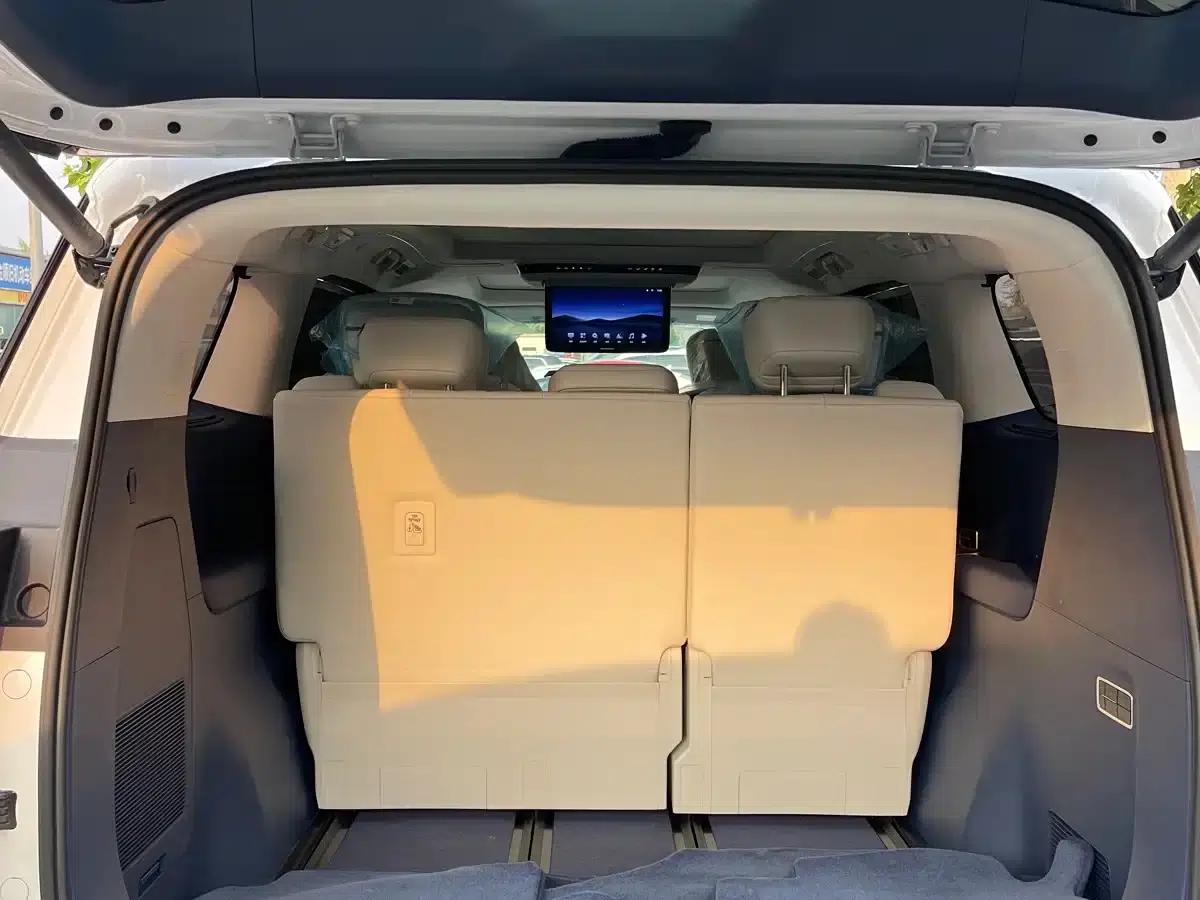 Century 2025 2.0T 7-Seat Luxury Edition — миниатюра 6