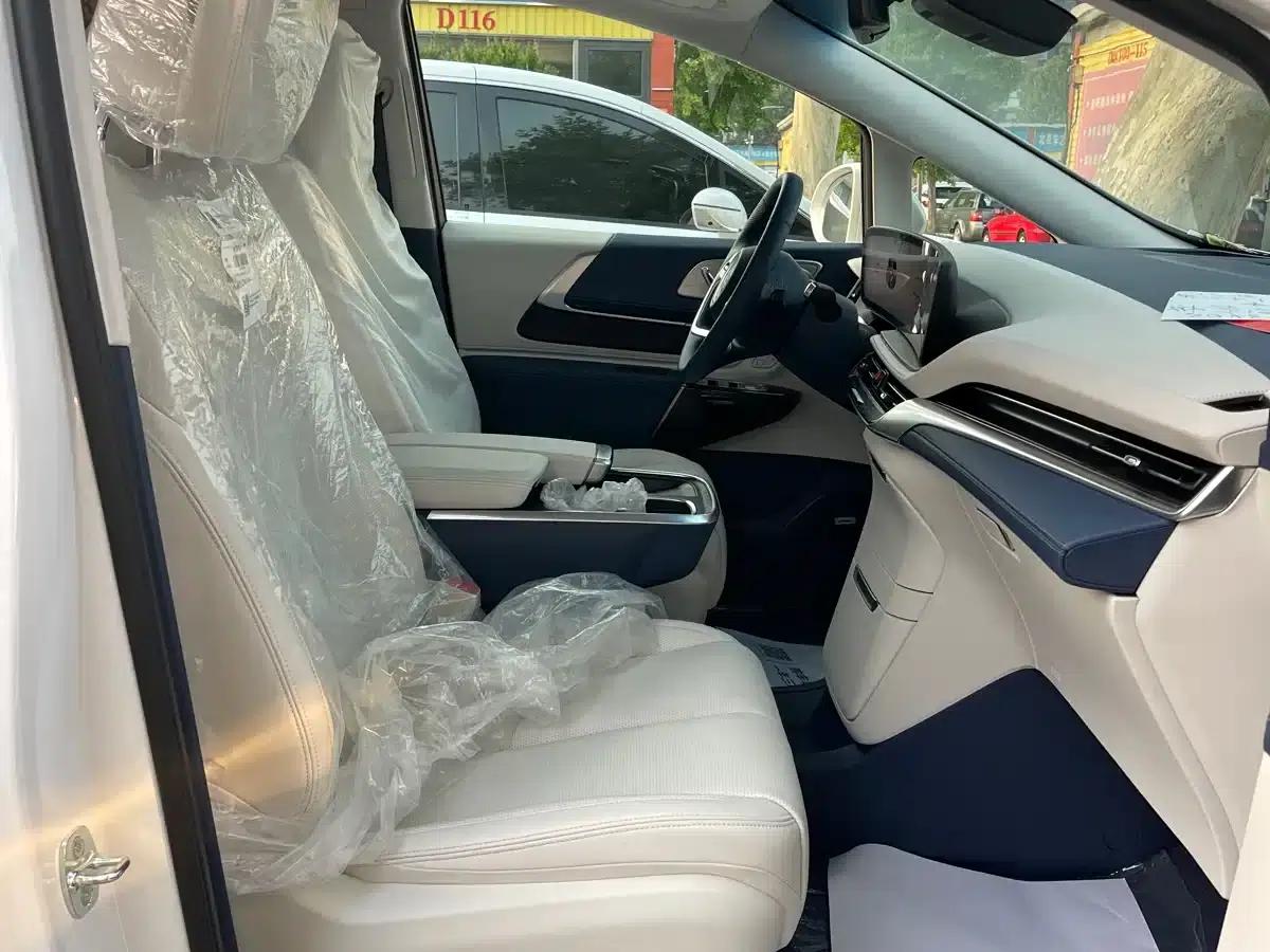 Century 2025 2.0T 7-Seat Luxury Edition — миниатюра 8