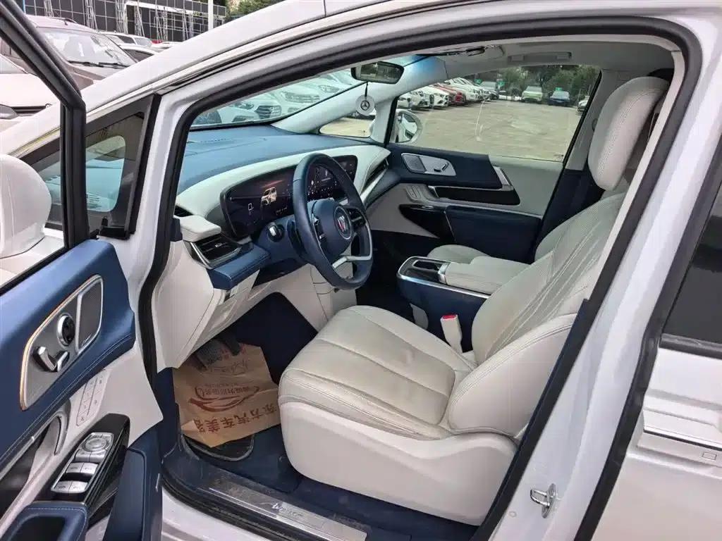 Century 2023 2.0T Six-Seat Luxury Edition — миниатюра 11