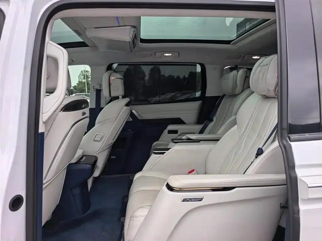Century 2023 2.0T Six-Seat Luxury Edition — миниатюра 12