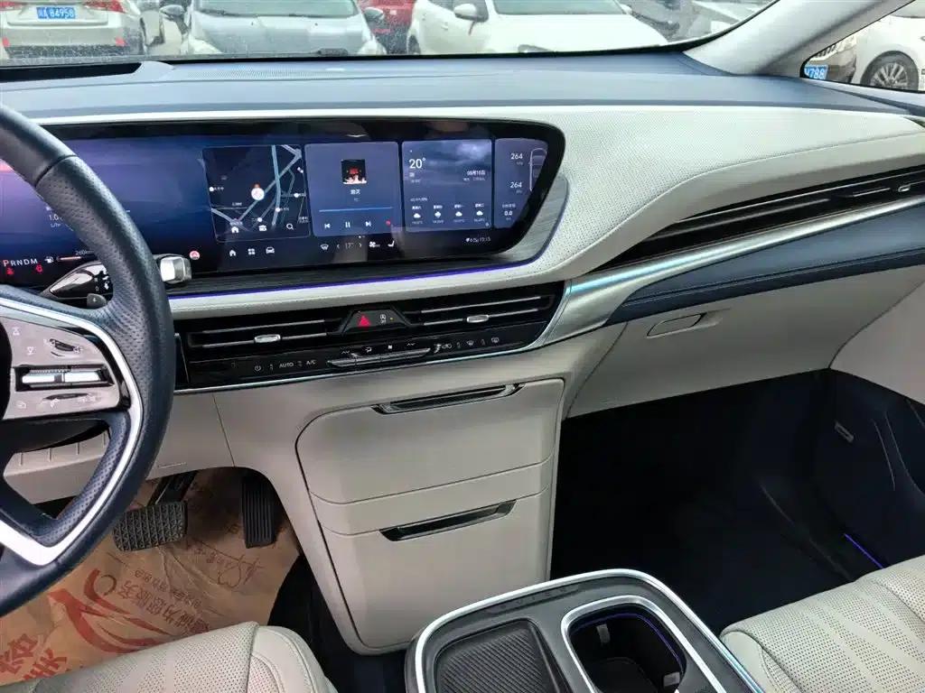 Century 2023 2.0T Six-Seat Luxury Edition — миниатюра 16