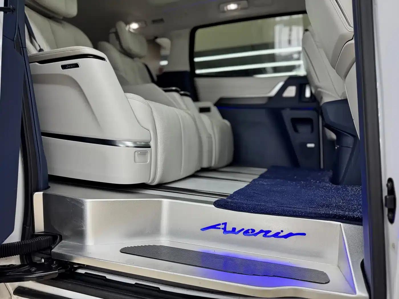 Century 2023 2.0T 7-Seat Luxury Edition — миниатюра 13