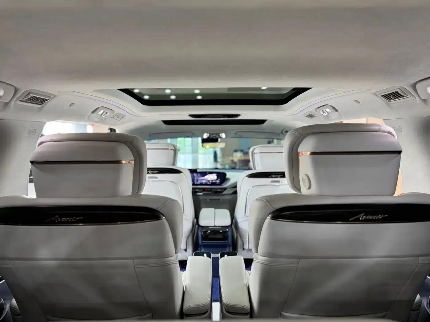 Century 2023 2.0T 7-Seat Luxury Edition — миниатюра 18