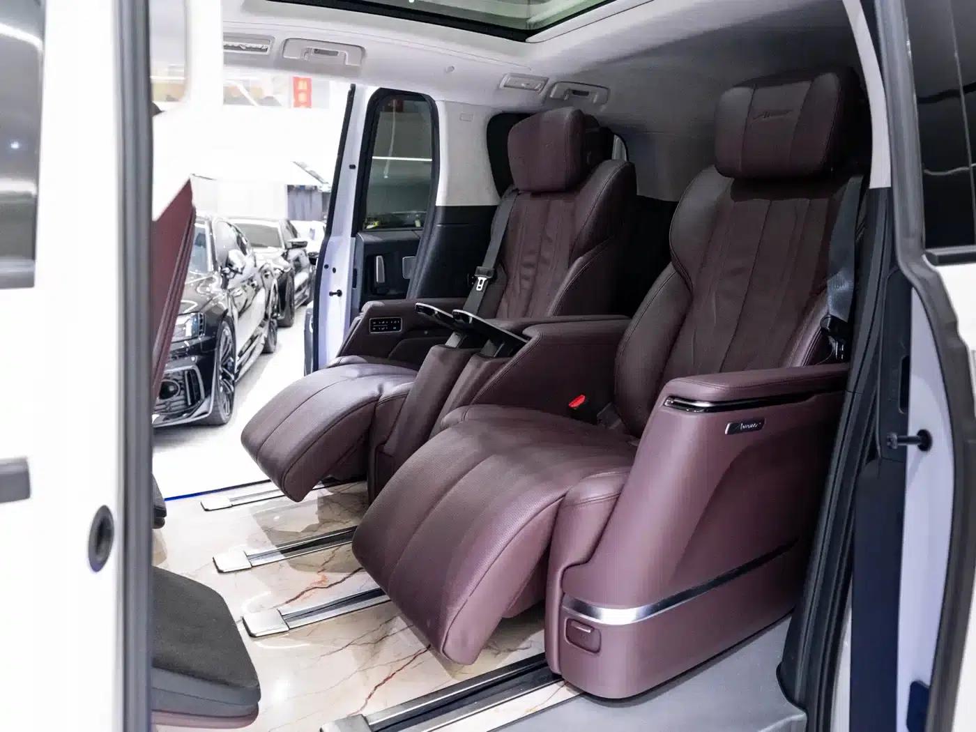 Century 2023 2.0T Six-Seat Luxury Edition — миниатюра 13