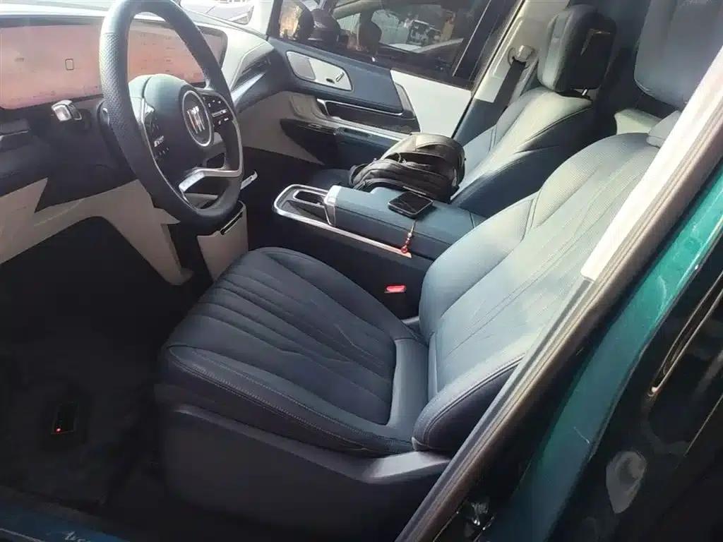 Century 2025 2.0T Four-Seat Private Edition — миниатюра 15