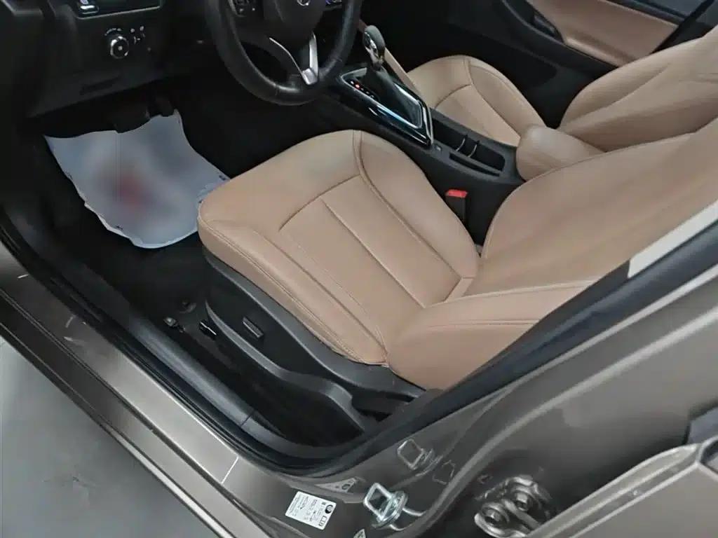 Buick GL6 2021 323T Mild Hybrid Connected Luxury Edition — миниатюра 15