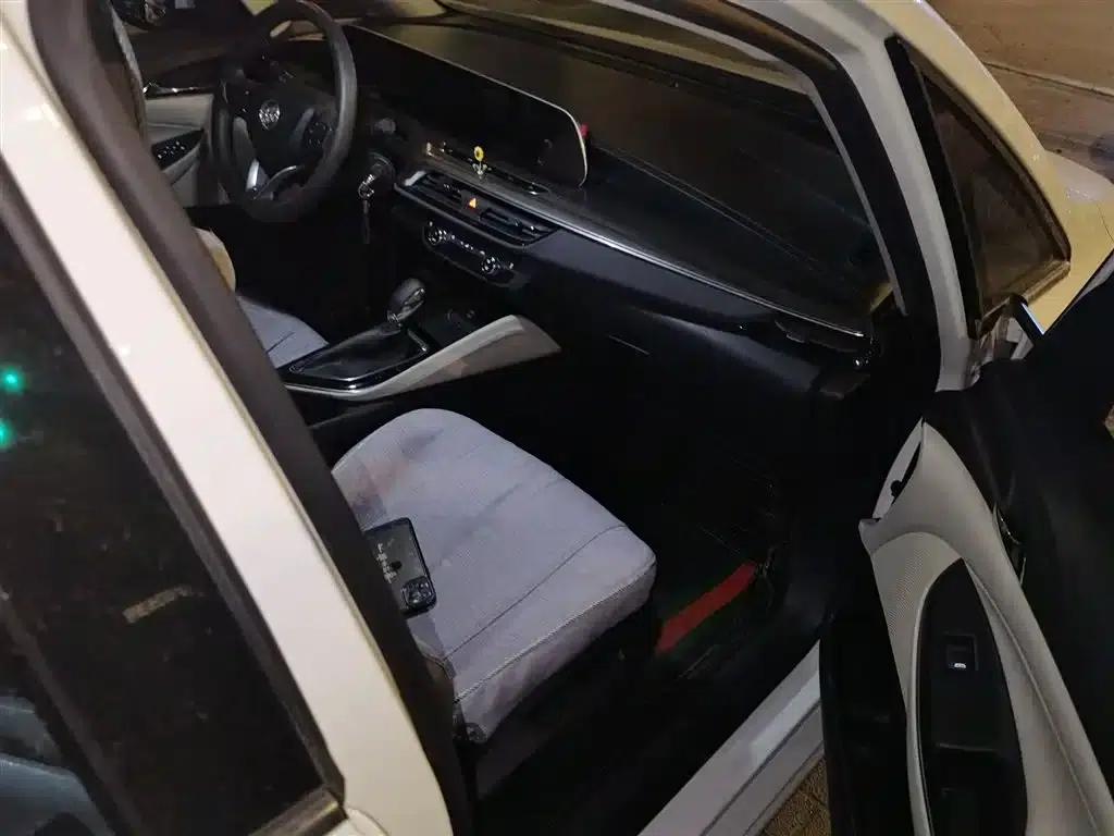 Buick GL6 2021 323T Mild Hybrid Connected Elite Edition — миниатюра 19