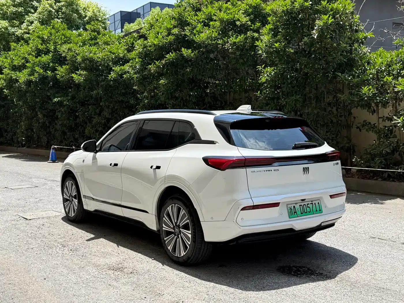 Buick E5 2023 Premium Standard Range Edition — миниатюра 6
