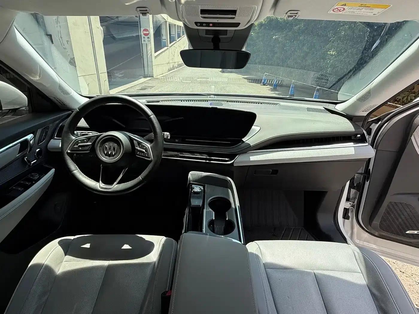 Buick E5 2023 Premium Standard Range Edition — миниатюра 9