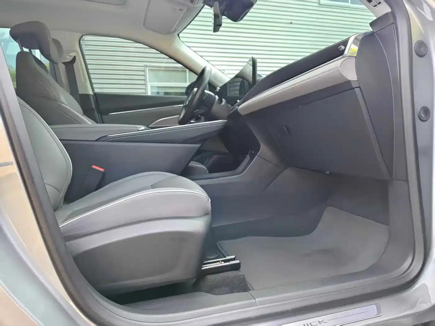 Buick E5 2023 Premium Standard Range Edition — миниатюра 12