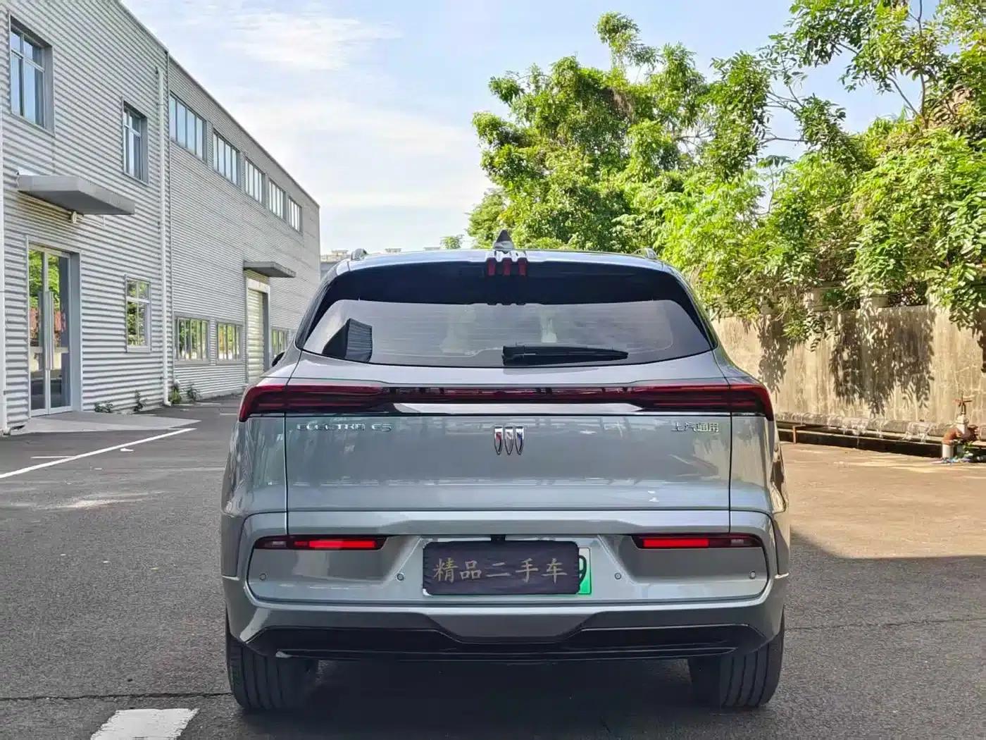 Buick E5 2023 Premium Standard Range Edition — миниатюра 8
