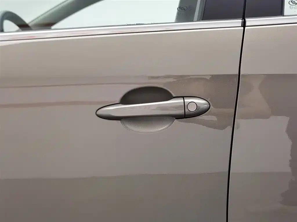 Buick Verano 2019 18T Automatic Connected Flagship Model (China VI Emission Standard) — миниатюра 18