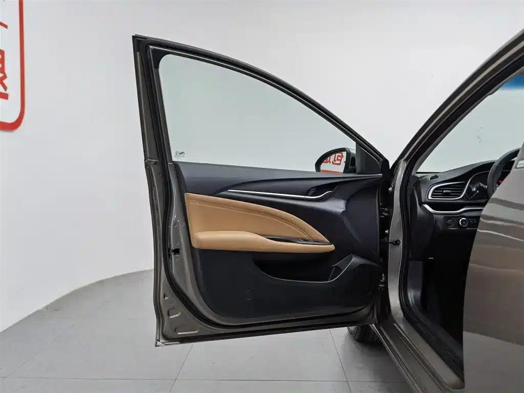 Buick Verano 2019 18T Automatic Connected Flagship Model (China VI Emission Standard) — миниатюра 8
