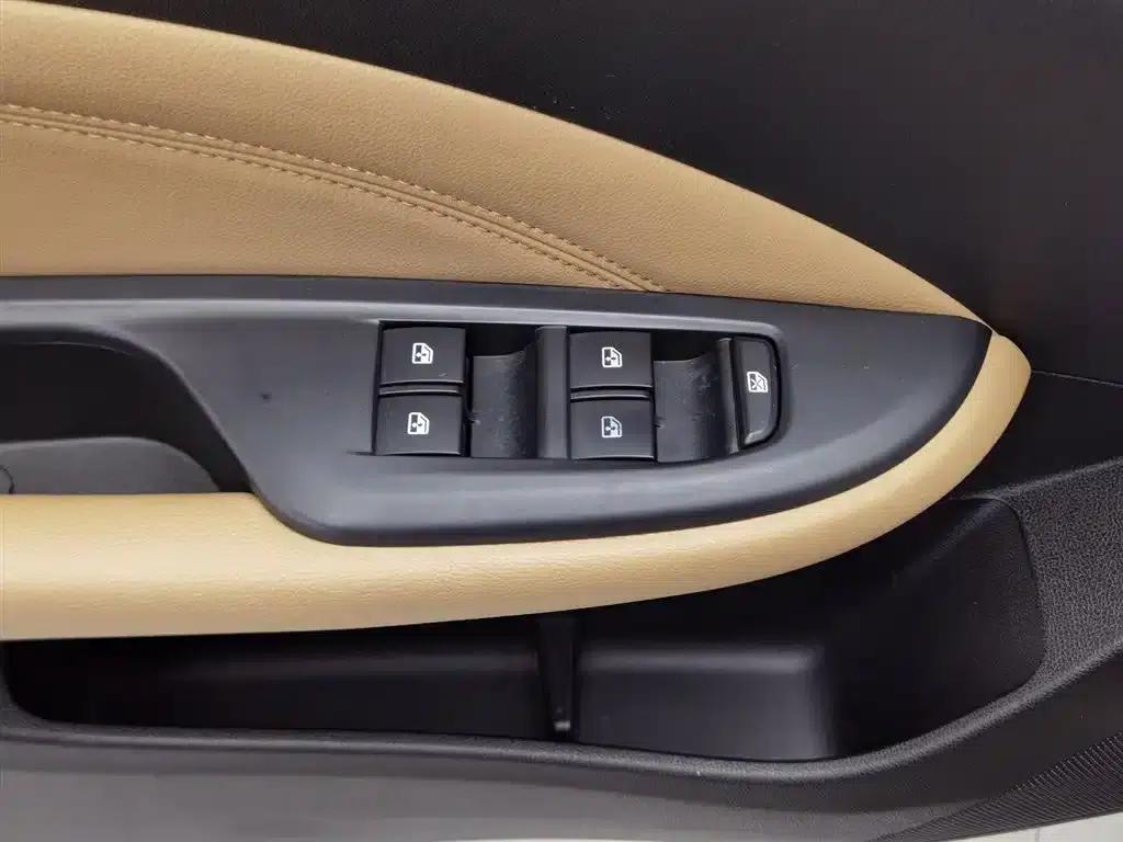 Buick Verano 2019 18T Automatic Connected Flagship Model (China VI Emission Standard) — миниатюра 9