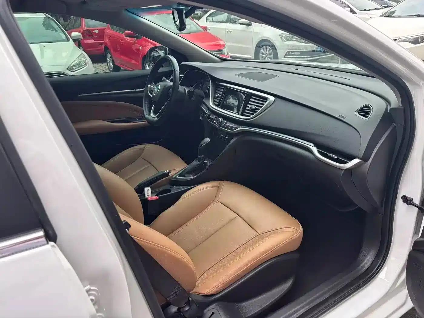 Buick Verano 2019 18T Automatic Connected Flagship Model (National V Emission Standard) — миниатюра 8