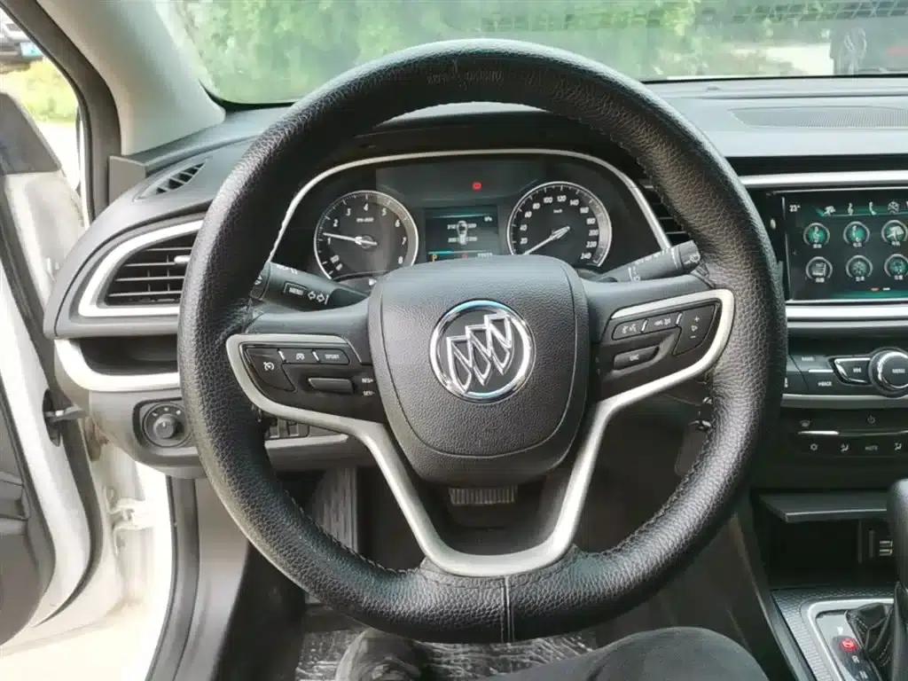 Buick Verano 2019 18T Automatic Connected Elite Model (China VI Emission Standard) — миниатюра 11