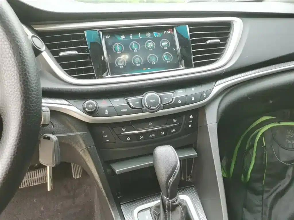 Buick Verano 2019 18T Automatic Connected Elite Model (China VI Emission Standard) — миниатюра 13