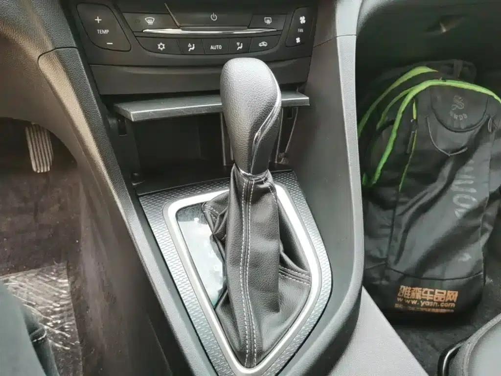 Buick Verano 2019 18T Automatic Connected Elite Model (China VI Emission Standard) — миниатюра 14