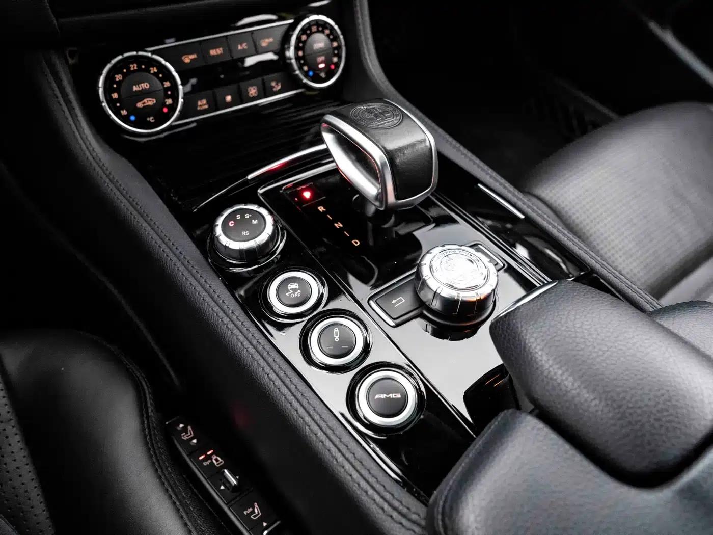 2015 Mercedes-Benz CLS AMG 63 4MATIC — миниатюра 21