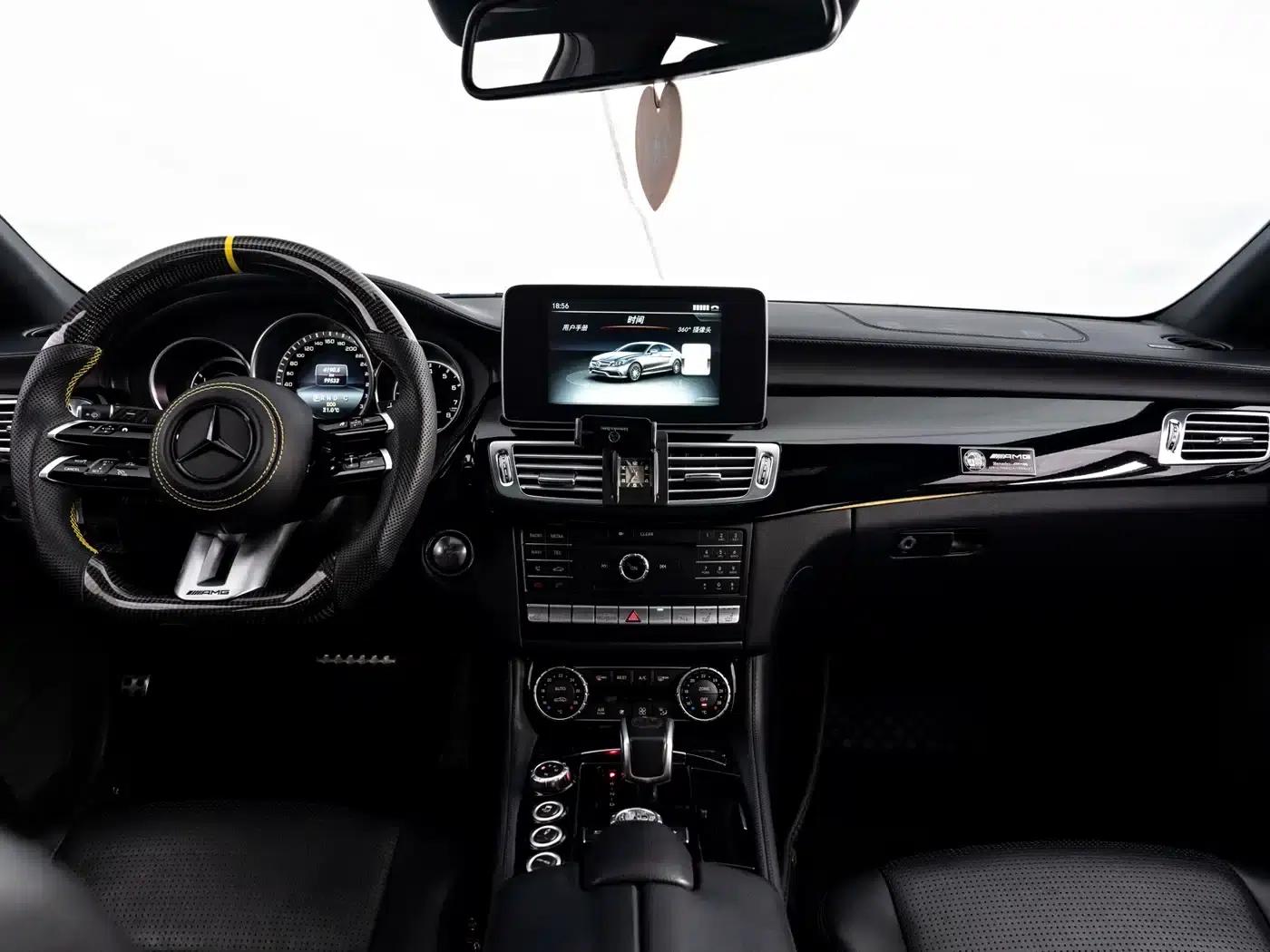 2015 Mercedes-Benz CLS AMG 63 4MATIC — миниатюра 29