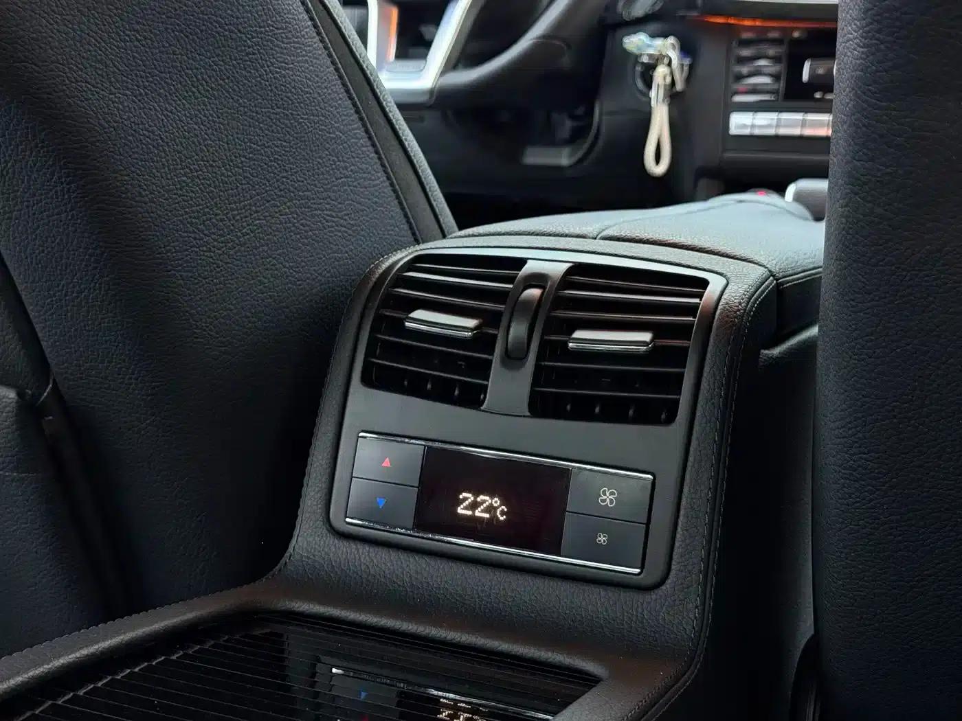 2012 Mercedes-Benz CLS AMG, AMG CLS 63 — миниатюра 29