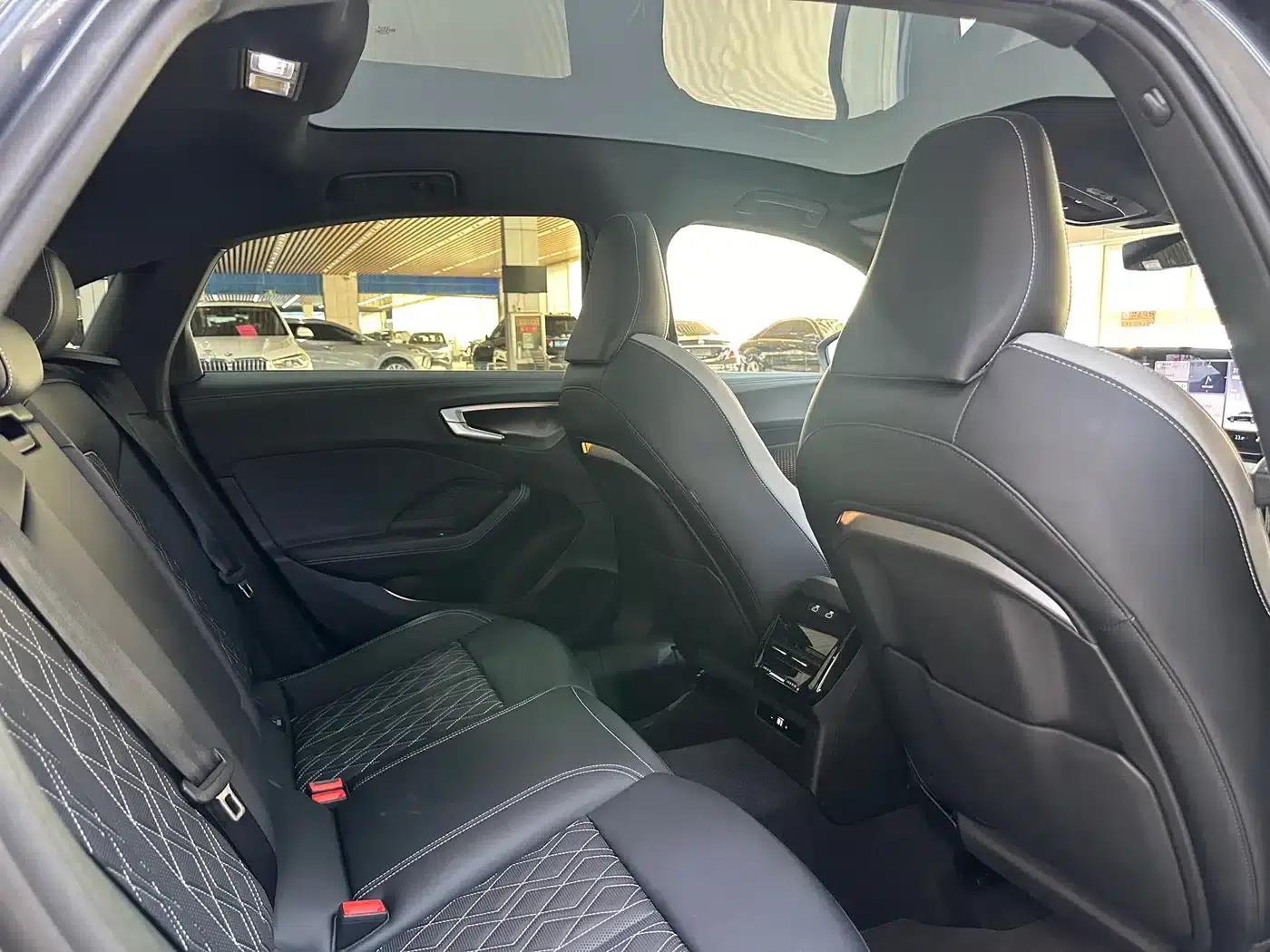 Audi A5L 2026 2.0T Sport quattro — миниатюра 11