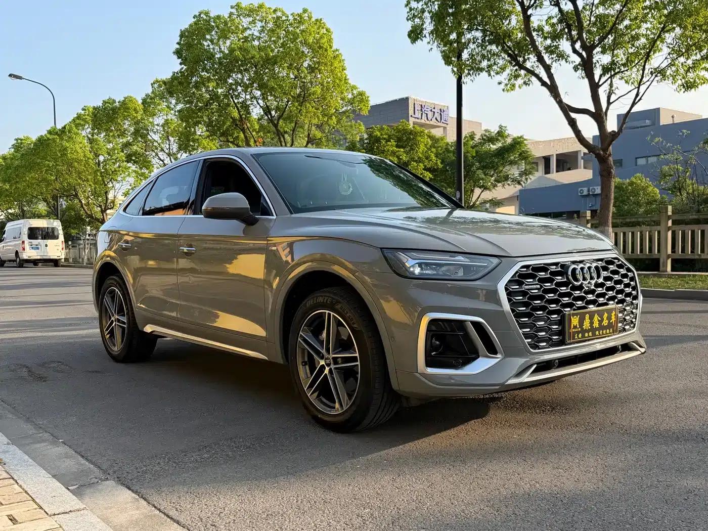 Audi Q5L Sportback 2021 40 TFSI Luxury — миниатюра 3