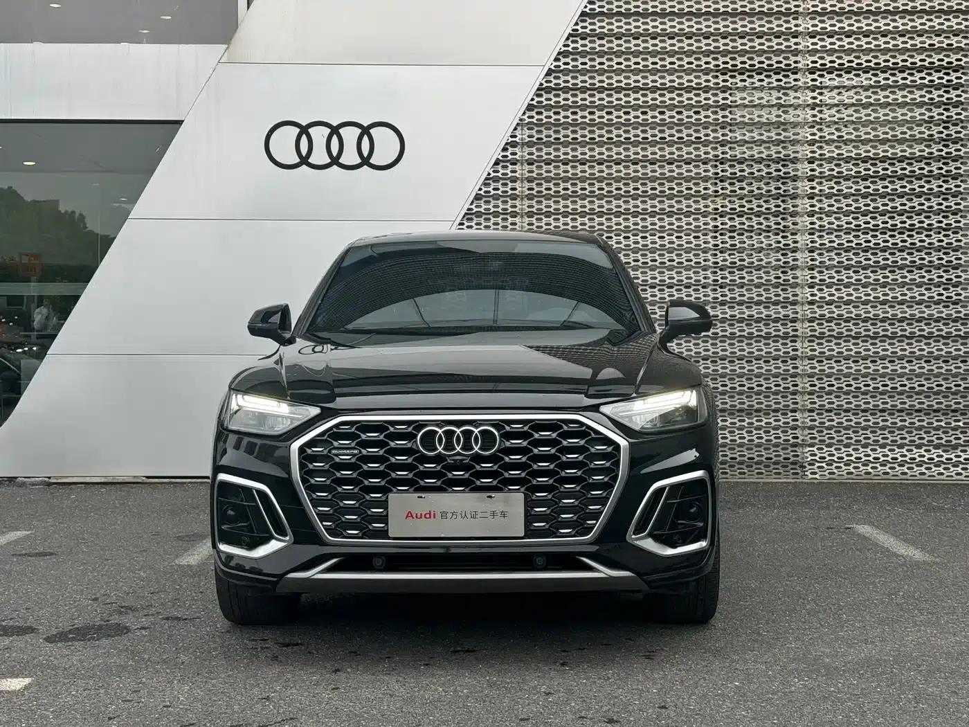 Audi Q5L Sportback 2021 40 TFSI Luxury — миниатюра 2