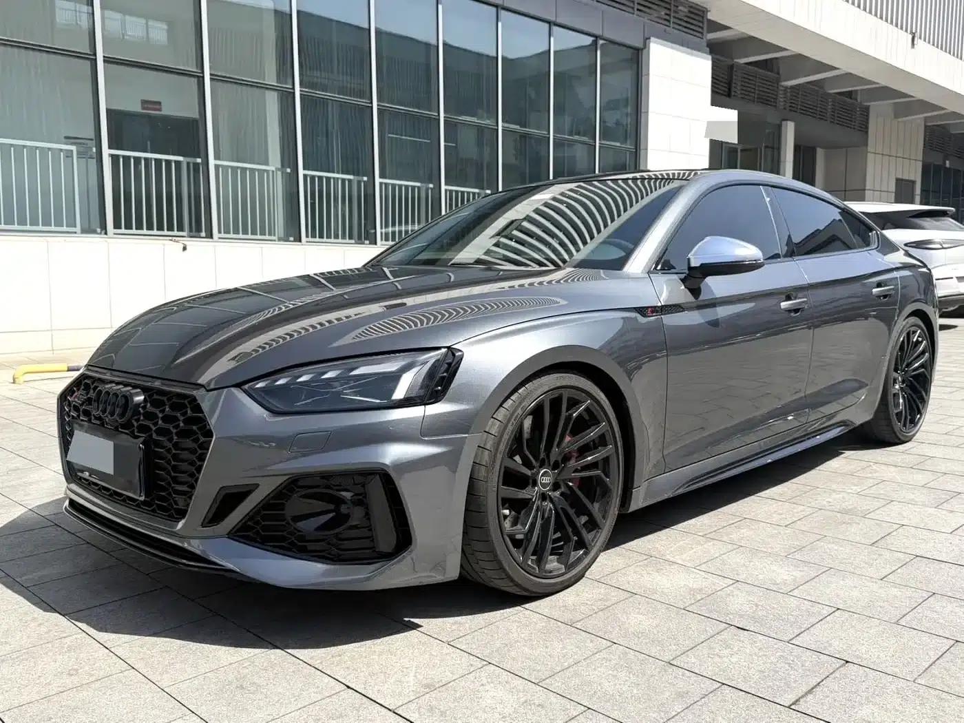 Audi RS 5 2023 RS 5 2.9T Sportback Dark Gold Edition — миниатюра 1
