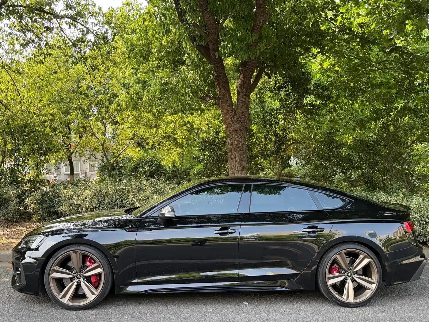 Audi RS 5 2023 RS 5 2.9T Sportback Dark Gold Edition — миниатюра 3