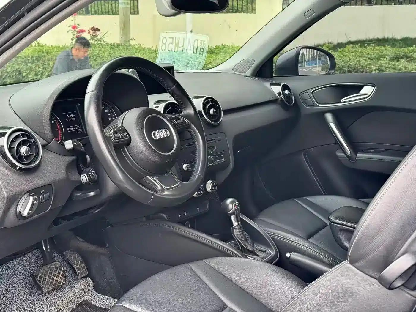 Audi A1 2014 30 TFSI Comfort — миниатюра 2