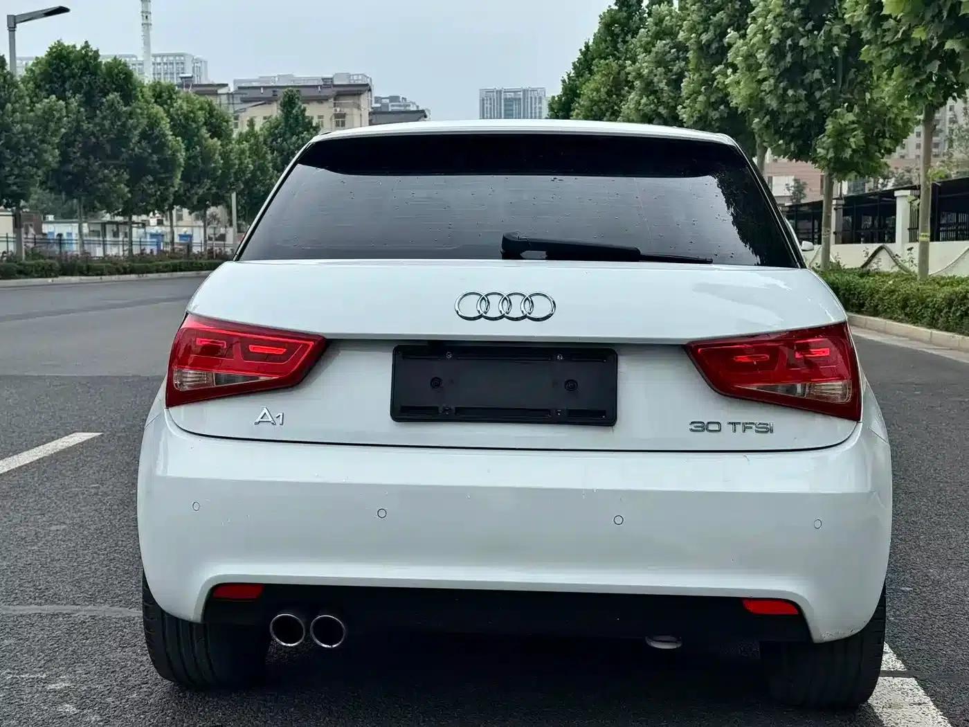Audi A1 2014 30 TFSI Comfort — миниатюра 6