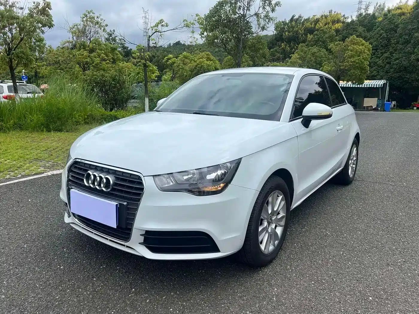 Audi A1 2014 30 TFSI Fashion Edition — миниатюра 1