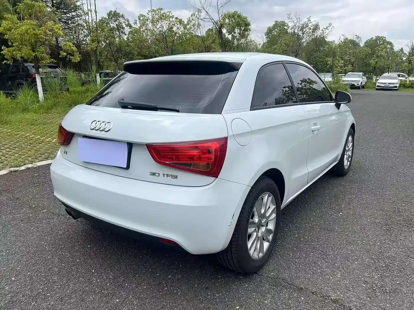 Audi A1 2014 30 TFSI Fashion Edition — миниатюра 4