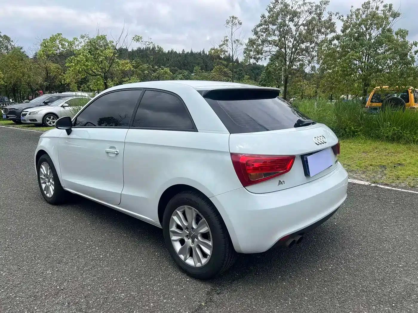 Audi A1 2014 30 TFSI Fashion Edition — миниатюра 6