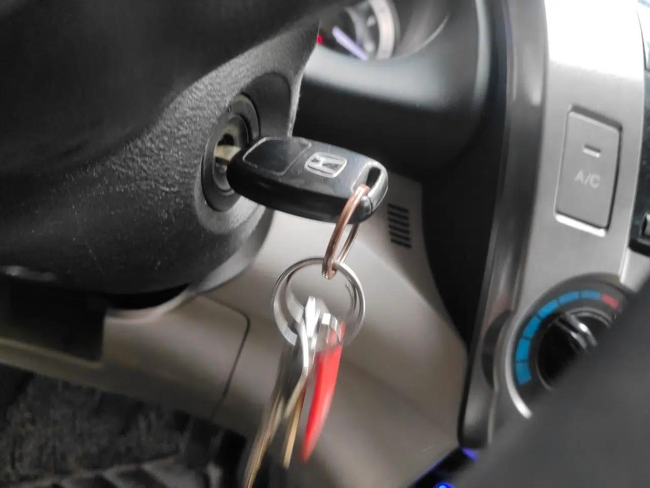 Honda City Classic 2012 1.5L manual Comfort version — миниатюра 9