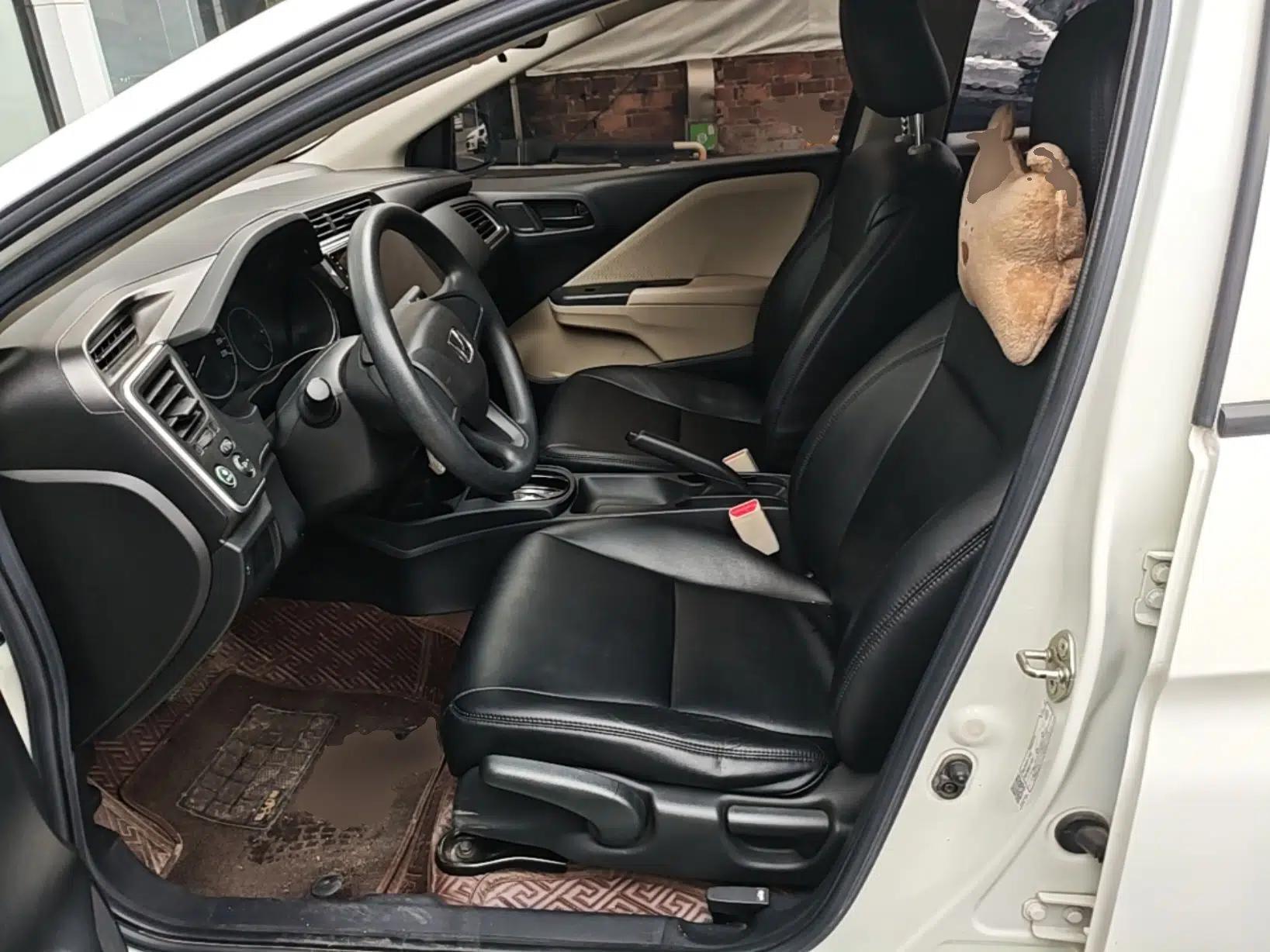 Honda City 2019 1.5L CVT Comfort Version — миниатюра 18