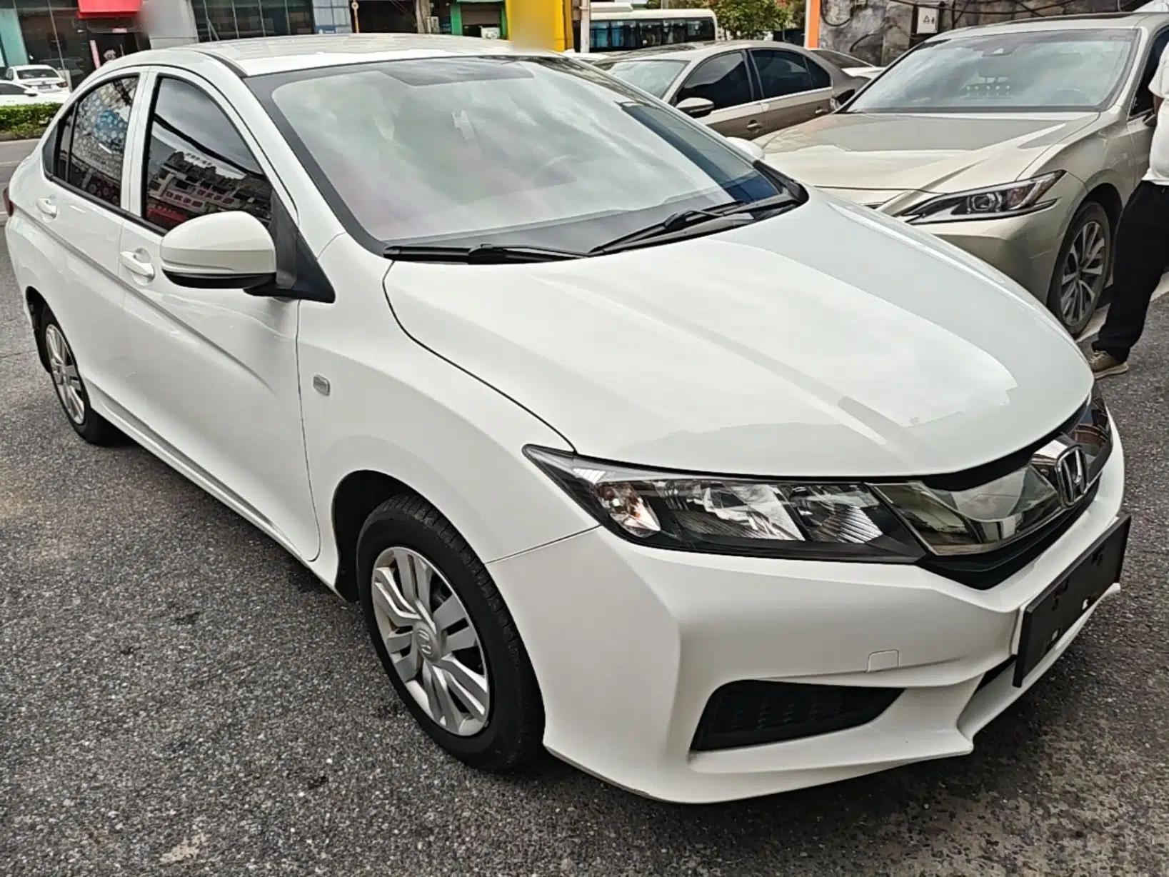 Honda City 2019 1.5L CVT Comfort Version — миниатюра 3